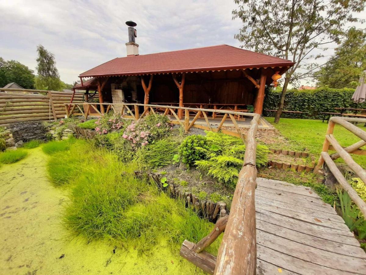 Gospodarstwo Agroturystyczne Pod Lasem Maria Plazio Narol Extérieur photo