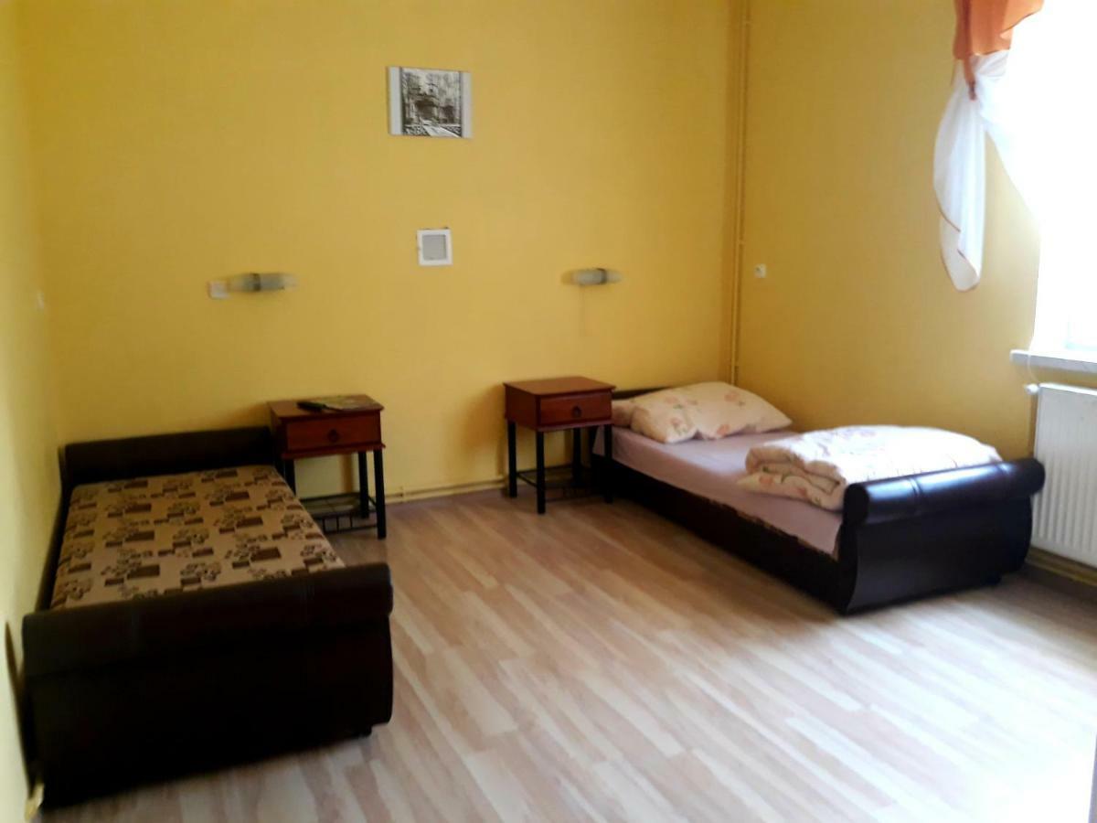 Gospodarstwo Agroturystyczne Pod Lasem Maria Plazio Narol Extérieur photo