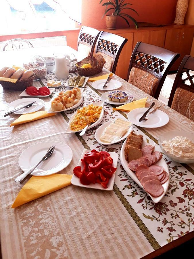 Gospodarstwo Agroturystyczne Pod Lasem Maria Plazio Narol Extérieur photo